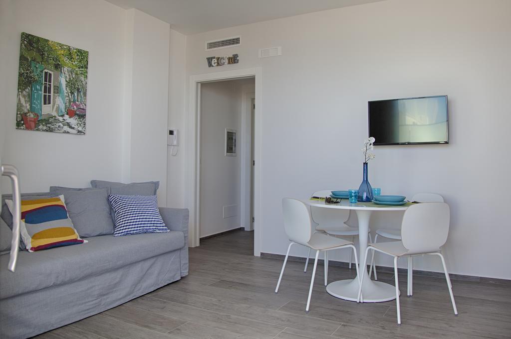 Charlotte'S House Locaz. Turistica Apartment Polignano a Mare Luaran gambar